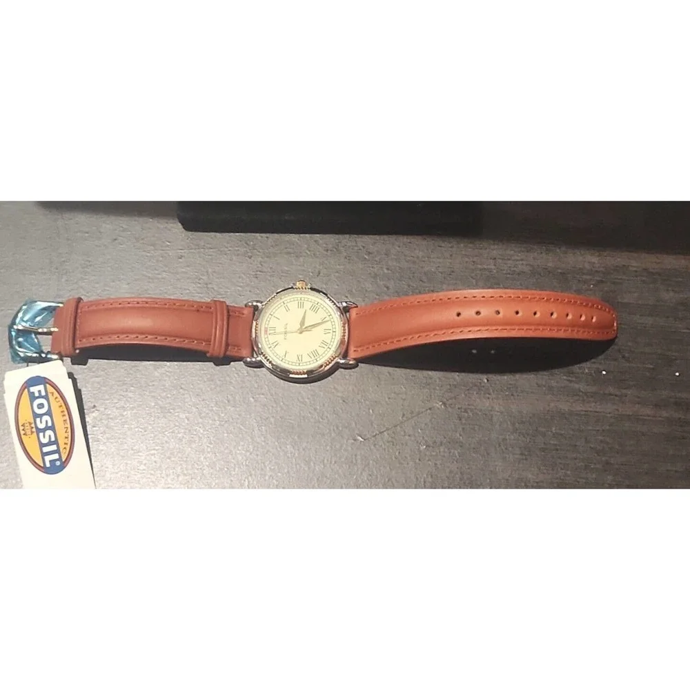 Fossil PR-5001 Womens‎ Wristwatch Silver and Gold Case READ!!!